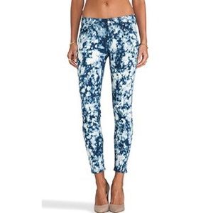 📌 Mother The Looker Ankle in Hot Spot Jean